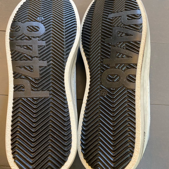 P448 white silver python shoes - Picture 4 of 6